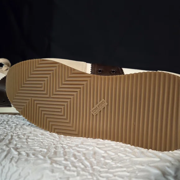 Authentic Tom Ford Retro Runner Sneakers crafted in Italy - Picture 9 of 13